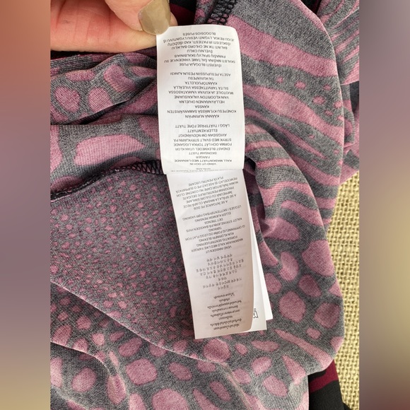 Michael Kors |  Animal print | red and black | cute top size L   ( Mk 15) - Picture 12 of 17